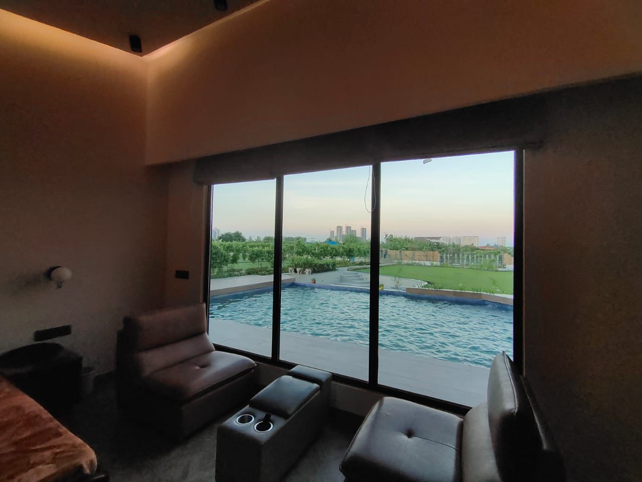 CHAUDHARY FARM HOUSE 04π‘ (Noida)