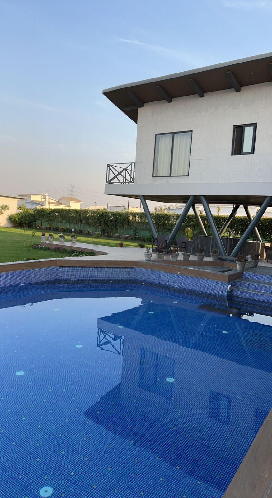 CHAUDHARY FARM HOUSE 04π‘ (Noida)